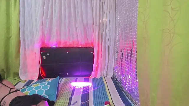 Snapshot of Megan_Miles02 chatting on 02-24-25, 01:02 Megan Miles02 online show from 02-24-25, 01:02