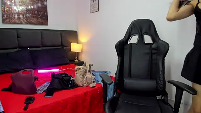 Snapshot of Megan_Miles02 chatting on 03-07-25, 08:00 Megan Miles02 online show from 03-07-25, 08:00