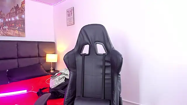 Snapshot of Megan_Miles02 chatting on 03-13-25, 08:00 Megan Miles02 online show from 03-13-25, 08:00