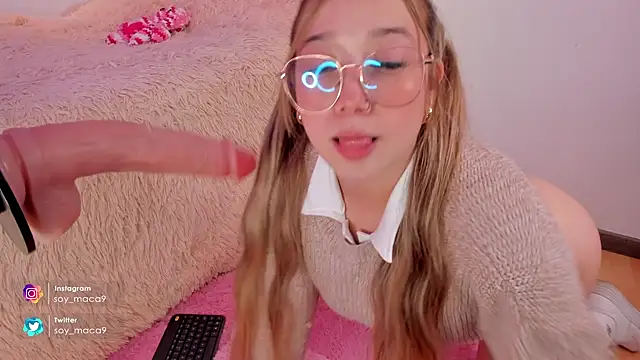 Snapshot of lilith_gray9 chatting on 12-31-24, 03:12 lilith gray9 online show from 12-31-24, 03:12