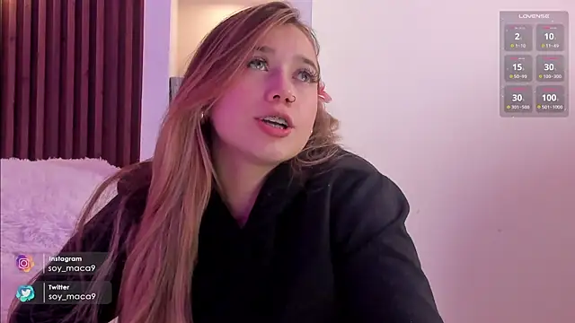 Snapshot of lilith_gray9 chatting on 01-28-25, 12:11 lilith gray9 online show from 01-28-25, 12:11