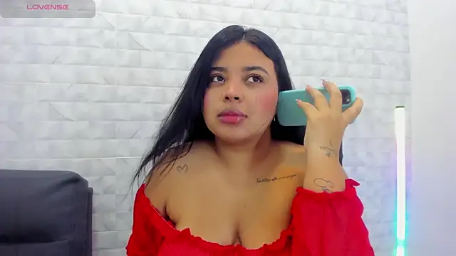Snapshot of Emily_cooper20 chatting on 03-22-25, 12:06 Emily cooper20 online show from 03-22-25, 12:06