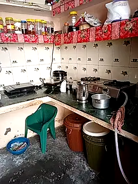 reemacouple007 online show from 09-26-25, 06:50