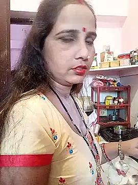 reemacouple007 online show from 05-05-26, 05:37