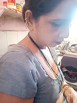 reemacouple007 online show from 05-11-26, 07:03