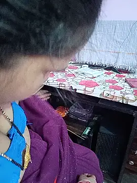 reemacouple007 online show from 06-18-26, 05:41