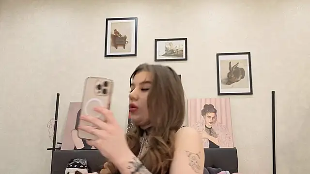 dolly ll online show from 06-16-26, 01:47