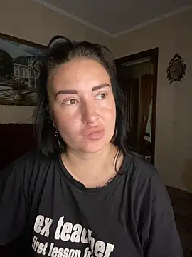 Roxana Bell online show from 06-12-26, 10:03