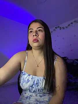 little tifanny82 online show from 05-12-26, 02:36