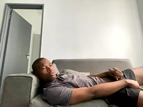 liluxxx32 online show from 01-19-26, 06:17