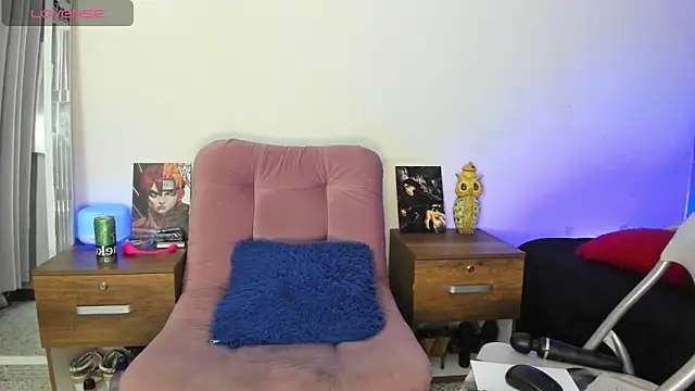 Snapshot of liily_moore chatting on 12-04-24, 08:34 liily moore online show from 12-04-24, 08:34