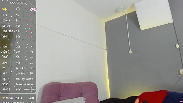 Snapshot of liily_moore chatting on 01-05-25, 10:21 liily moore online show from 01-05-25, 10:21