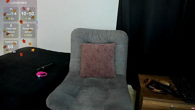 liily moore online show from 05-09-26, 05:23