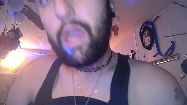 Snapshot of BobbyQ29 chatting on 01-15-26, 06:07 BobbyQ29 online show from 01-15-26, 06:07