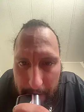 Snapshot of BobbyQ29 chatting on 02-06-26, 11:52 BobbyQ29 online show from 02-06-26, 11:52