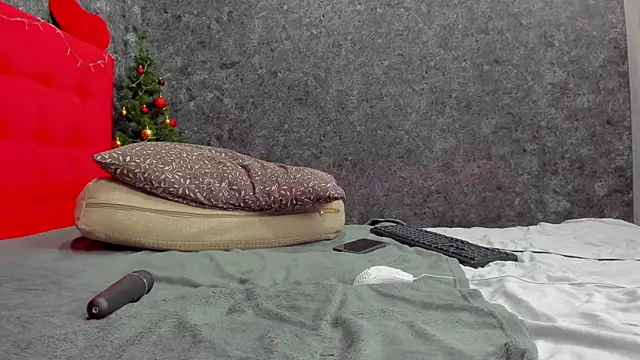 Snapshot of LayaFlow chatting on 12-13-24, 02:38 LayaFlow online show from 12-13-24, 02:38
