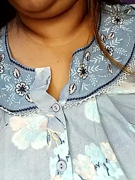 Snapshot of Ravina_patil1 chatting on 11-03-25, 07:26 Ravina patil1 online show from 11-03-25, 07:26