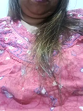 Snapshot of Ravina_patil1 chatting on 11-19-25, 10:10 Ravina patil1 online show from 11-19-25, 10:10