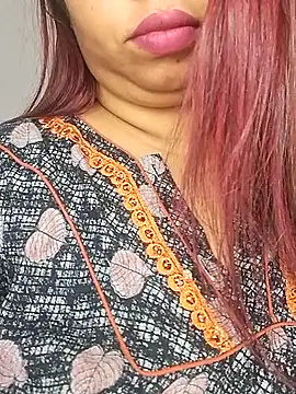 Snapshot of Ravina_patil1 chatting on 01-14-26, 05:46 Ravina patil1 online show from 01-14-26, 05:46