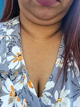 Snapshot of Ravina_patil1 chatting on 02-14-26, 08:33 Ravina patil1 online show from 02-14-26, 08:33