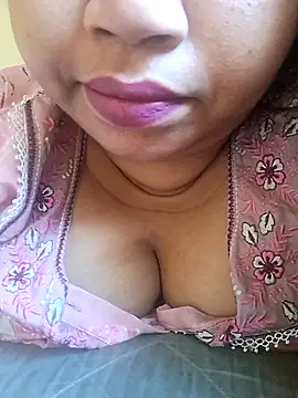 Snapshot of Ravina_patil1 chatting on 02-25-26, 08:46 Ravina patil1 online show from 02-25-26, 08:46