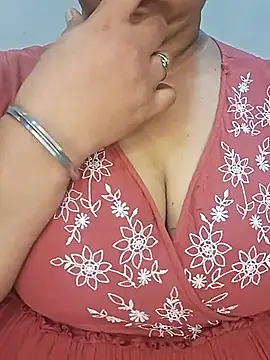 Snapshot of Ravina_patil1 chatting on 03-03-26, 03:18 Ravina patil1 online show from 03-03-26, 03:18