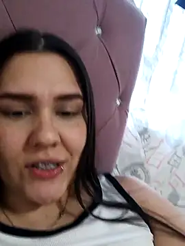 Snapshot of Ariakris chatting on 12-01-25, 09:31 Ariakris online show from 12-01-25, 09:31