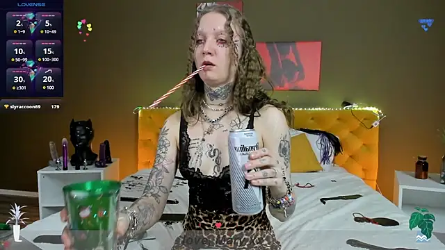 Mary Xextra online show from 02-27-25, 04:09