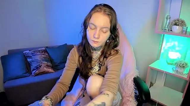 Mary Xextra online show from 09-27-25, 12:15