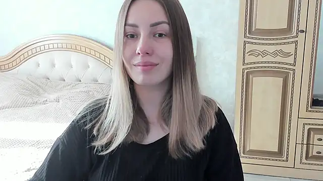 Mia shy1 online show from 09-14-25, 06:12