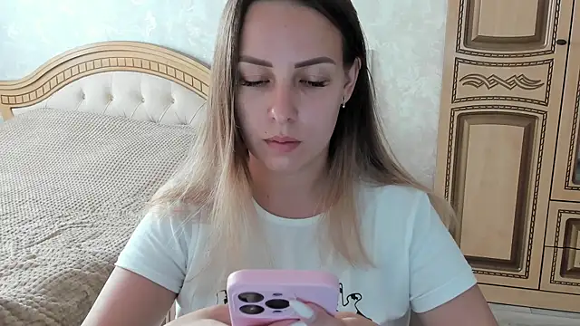 Mia shy1 online show from 11-01-25, 07:43