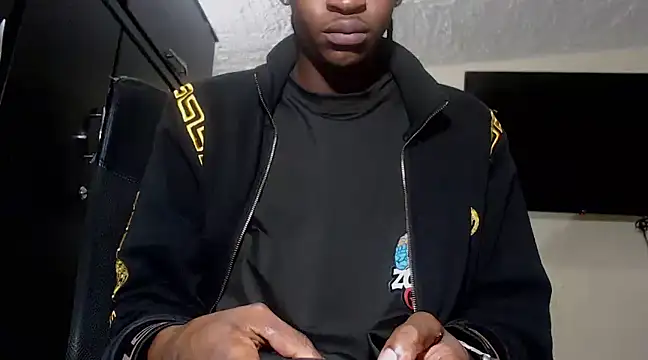 Snapshot of Real1jc chatting on 12-30-24, 07:04 Real1jc online show from 12-30-24, 07:04