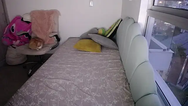  arianalzate  online show from 10-08-25, 11:02