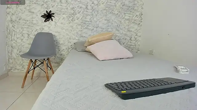 Canhela1 online show from 12-07-24, 01:58