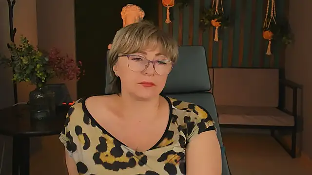 sugar vivien online show from 12-14-24, 06:20