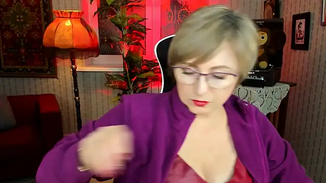 sugar vivien online show from 12-18-24, 09:04