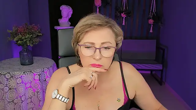 sugar vivien online show from 12-22-24, 04:27