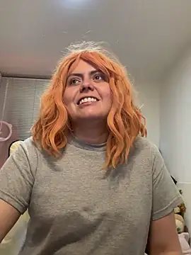 AmandaSLE online show from 12-25-24, 08:39