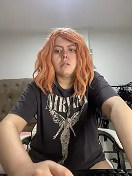 AmandaSLE online show from 01-16-25, 10:42