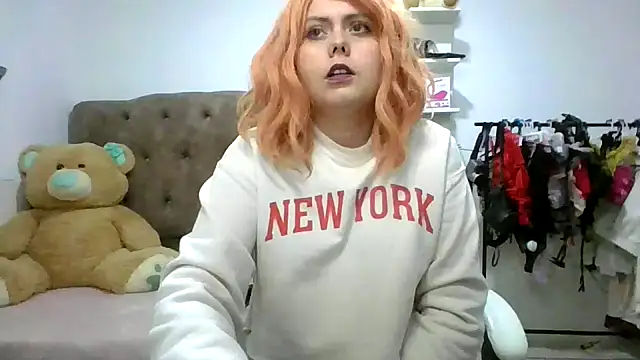 AmandaSLE online show from 03-17-25, 09:23