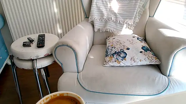 Snapshot of Topmodell chatting on 01-07-25, 11:37 Topmodell online show from 01-07-25, 11:37