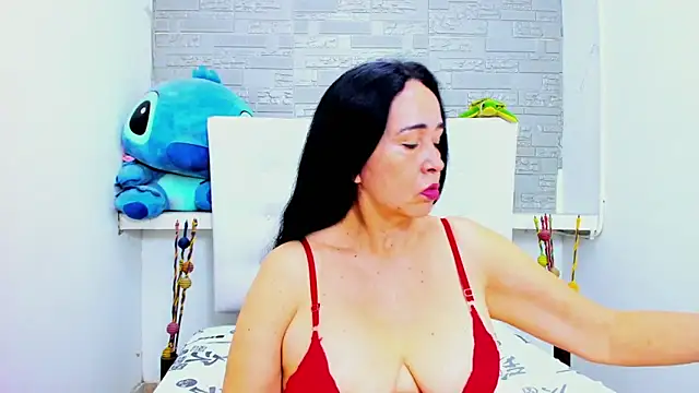Snapshot of HorniestMilf chatting on 09-10-25, 09:04 HorniestMilf online show from 09-10-25, 09:04