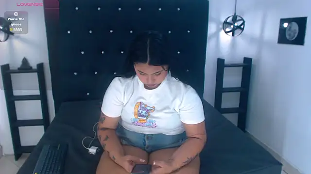 Mels  online show from 02-21-25, 01:33