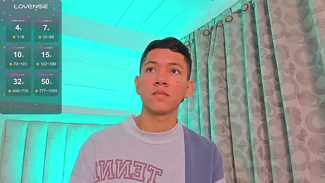 Snapshot of JulianRose_1 chatting on 01-17-25, 02:07 JulianRose 1 online show from 01-17-25, 02:07