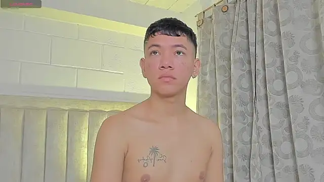 Snapshot of JulianRose_1 chatting on 01-28-25, 11:28 JulianRose 1 online show from 01-28-25, 11:28