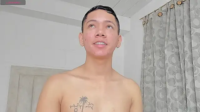 Snapshot of JulianRose_1 chatting on 02-08-25, 11:12 JulianRose 1 online show from 02-08-25, 11:12