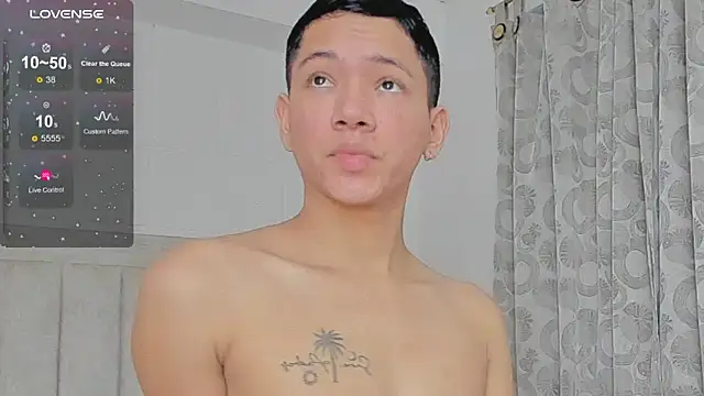 Snapshot of JulianRose_1 chatting on 02-12-25, 11:29 JulianRose 1 online show from 02-12-25, 11:29