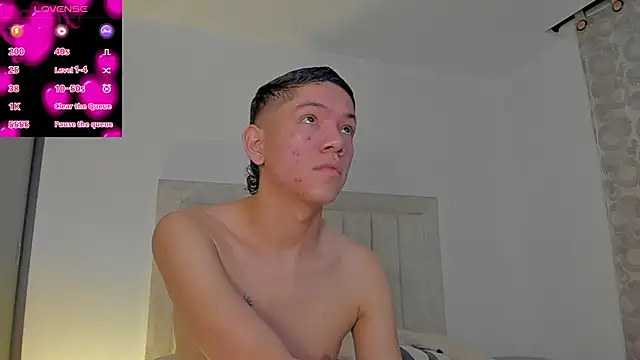 Snapshot of JulianRose_1 chatting on 10-12-25, 08:35 JulianRose 1 online show from 10-12-25, 08:35