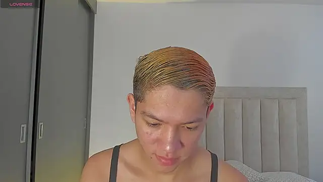 JulianRose 1 online show from 11-26-25, 12:17