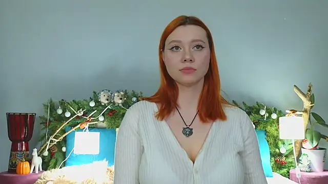 Snapshot of MileyMiller chatting on 12-17-24, 12:00 MileyMiller online show from 12-17-24, 12:00